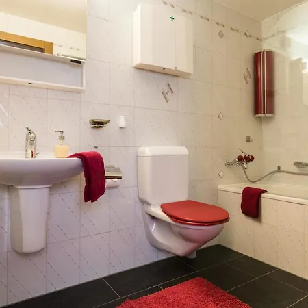 Haus Adora Appartement-fewo 5-bettwohnung Nr- 5 By Interhome Saas-Almagell